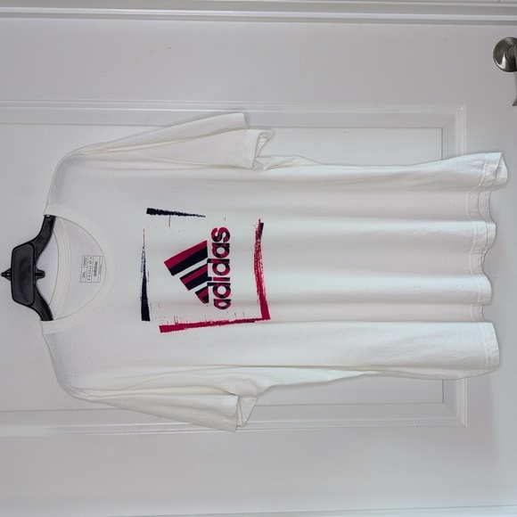 Adidas Men's White T-Shirt with Red and Blue Logo - Picture 4 of 8